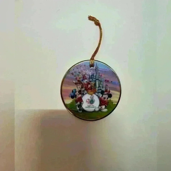Vintage Walt Disney World Ornament 20 Magical Years 1971-1991 Christmas Mickey - Picture 1 of 3